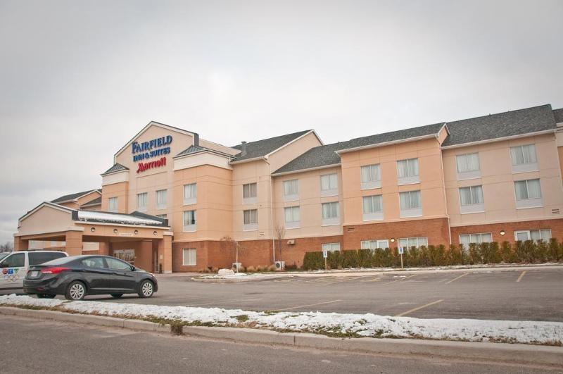 Microtel Inn & Suites Sault Ste. Marie Exterior photo